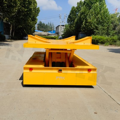 Carrozza di trasporto pesante con sollevamento