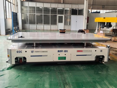 AGV (Automated Guided Vehicle - veicolo guidato automatico)
