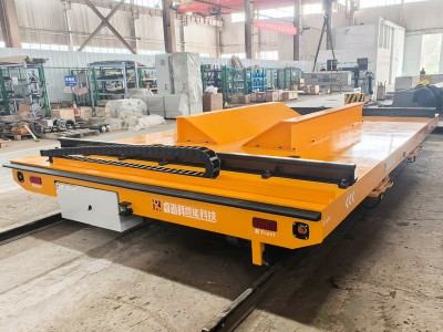 Come scegliere i caricabatterie per carrelli di trasferimento industriali elettrici